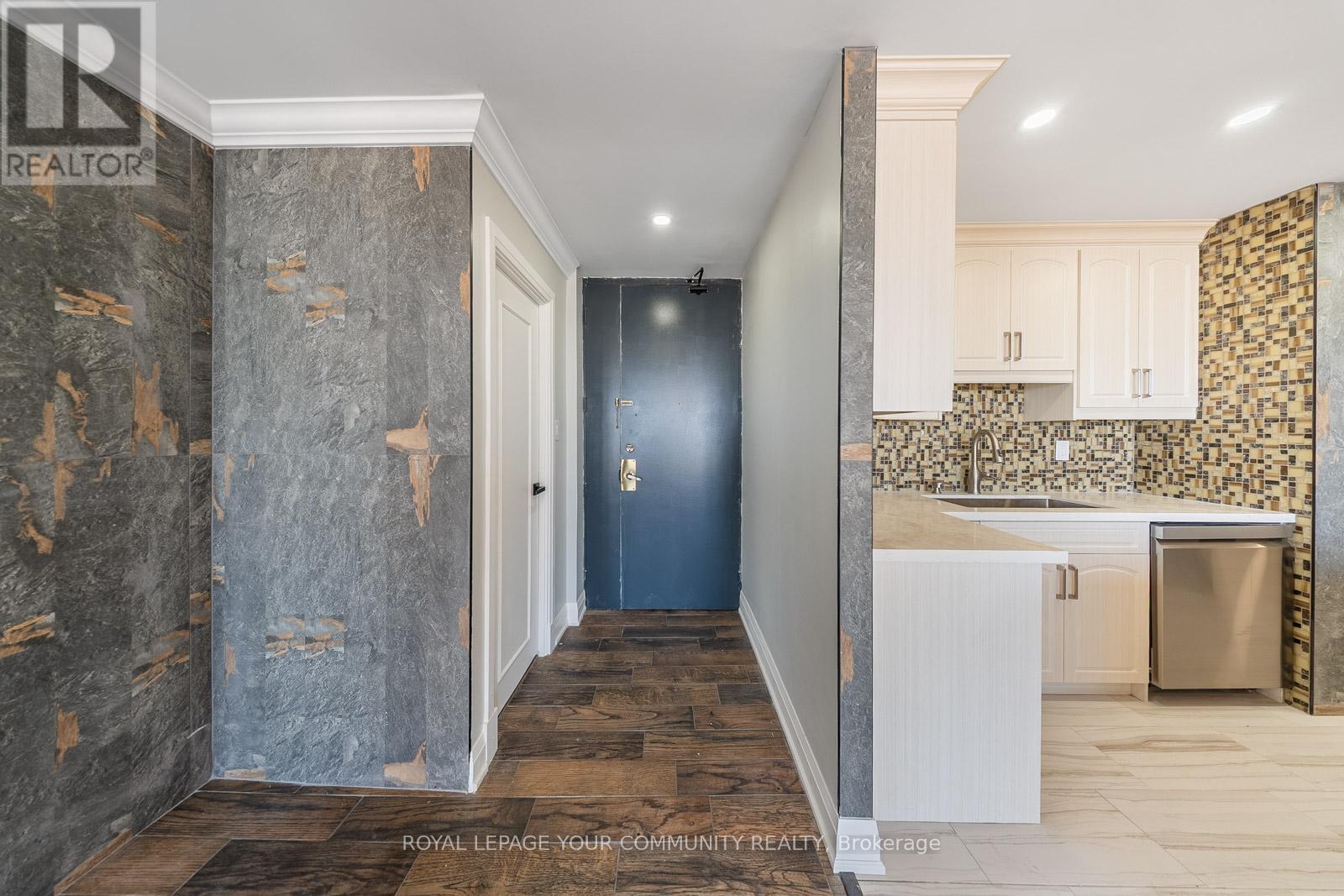 Ph3 - 222 Jackson Street, Hamilton, Ontario  L8P 4S5 - Photo 4 - X12512524