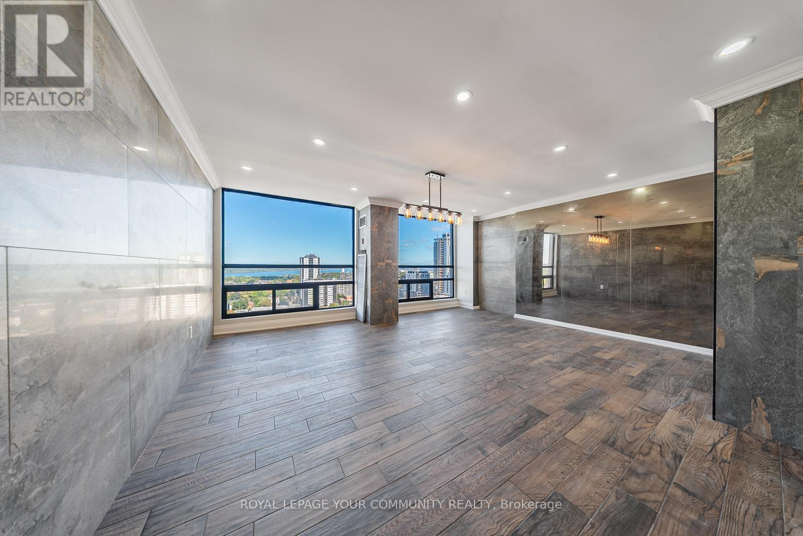 Ph3 - 222 Jackson Street, Hamilton, Ontario  L8P 4S5 - Photo 6 - X12512524