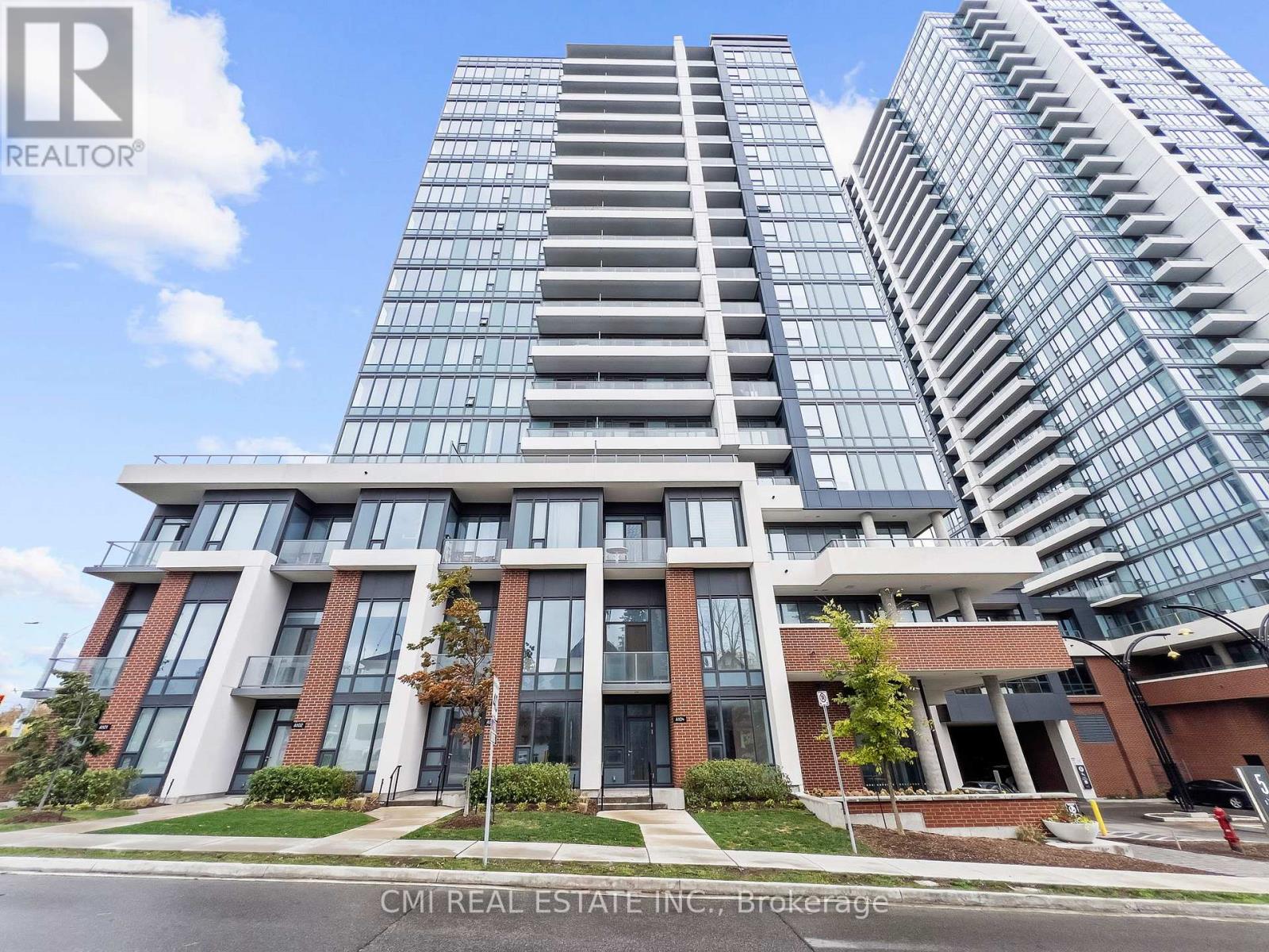 411 - 5 Wellington Street S, Kitchener, Ontario  N2G 0E3 - Photo 3 - X12512528