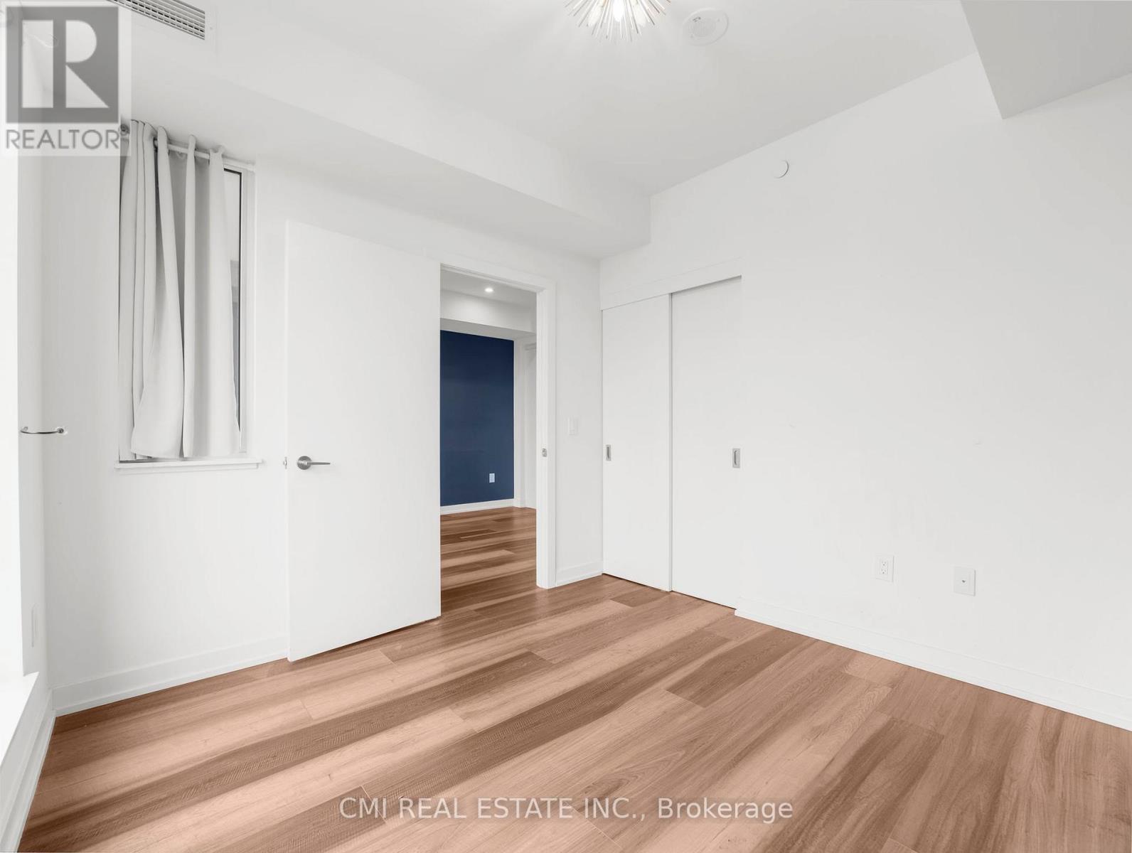 411 - 5 Wellington Street S, Kitchener, Ontario  N2G 0E3 - Photo 6 - X12512528