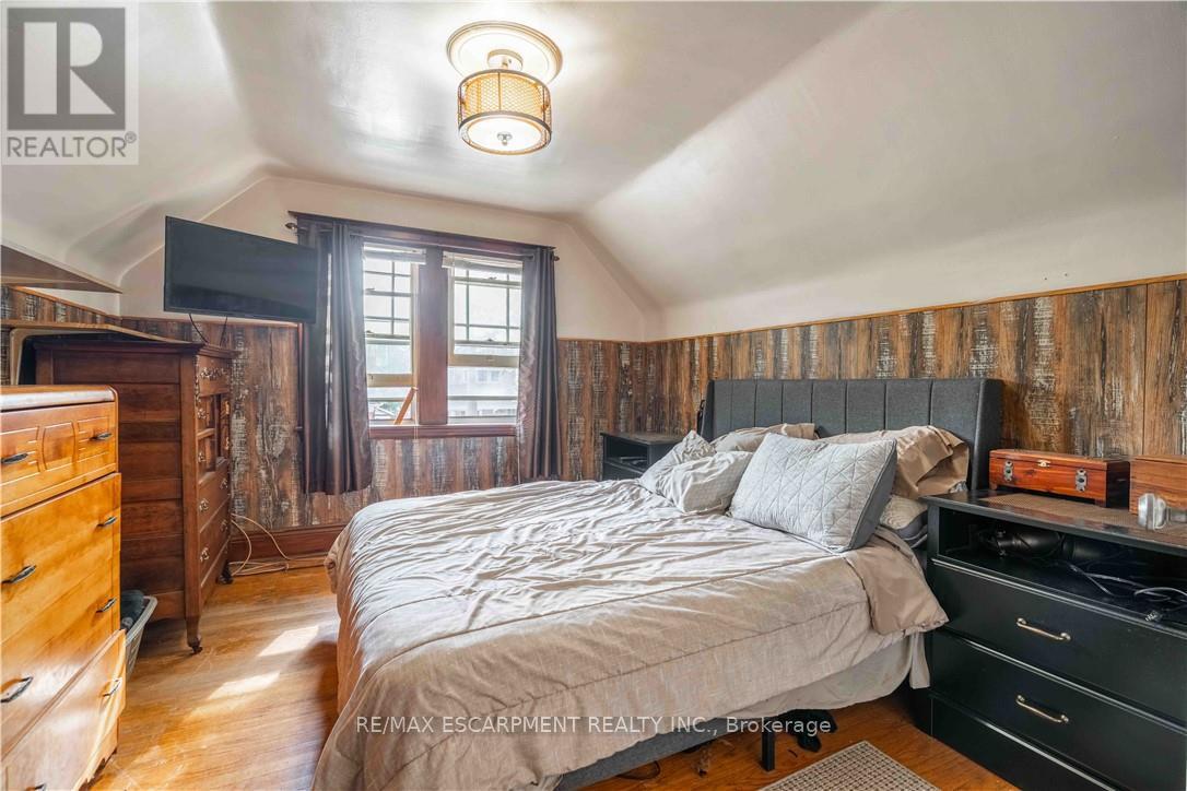 228 Province Street S, Hamilton, Ontario  L8K 2L7 - Photo 14 - X12512530