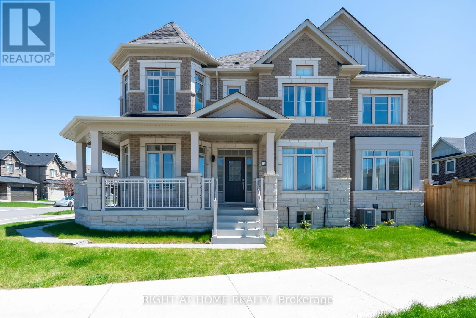 42 Copperhill Hts Drive E, Barrie, Ontario L9J 0C3 - Photo 4 - S12398768