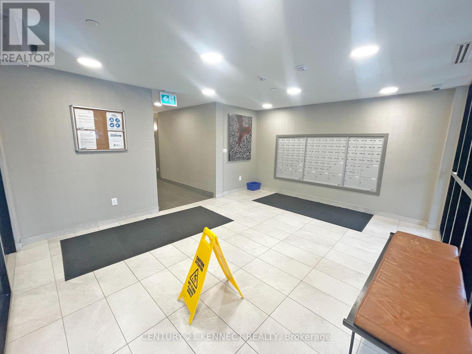 202 - 135 Canon Jackson Drive, Toronto, Ontario  M6M 0C3 - Photo 3 - W12506990