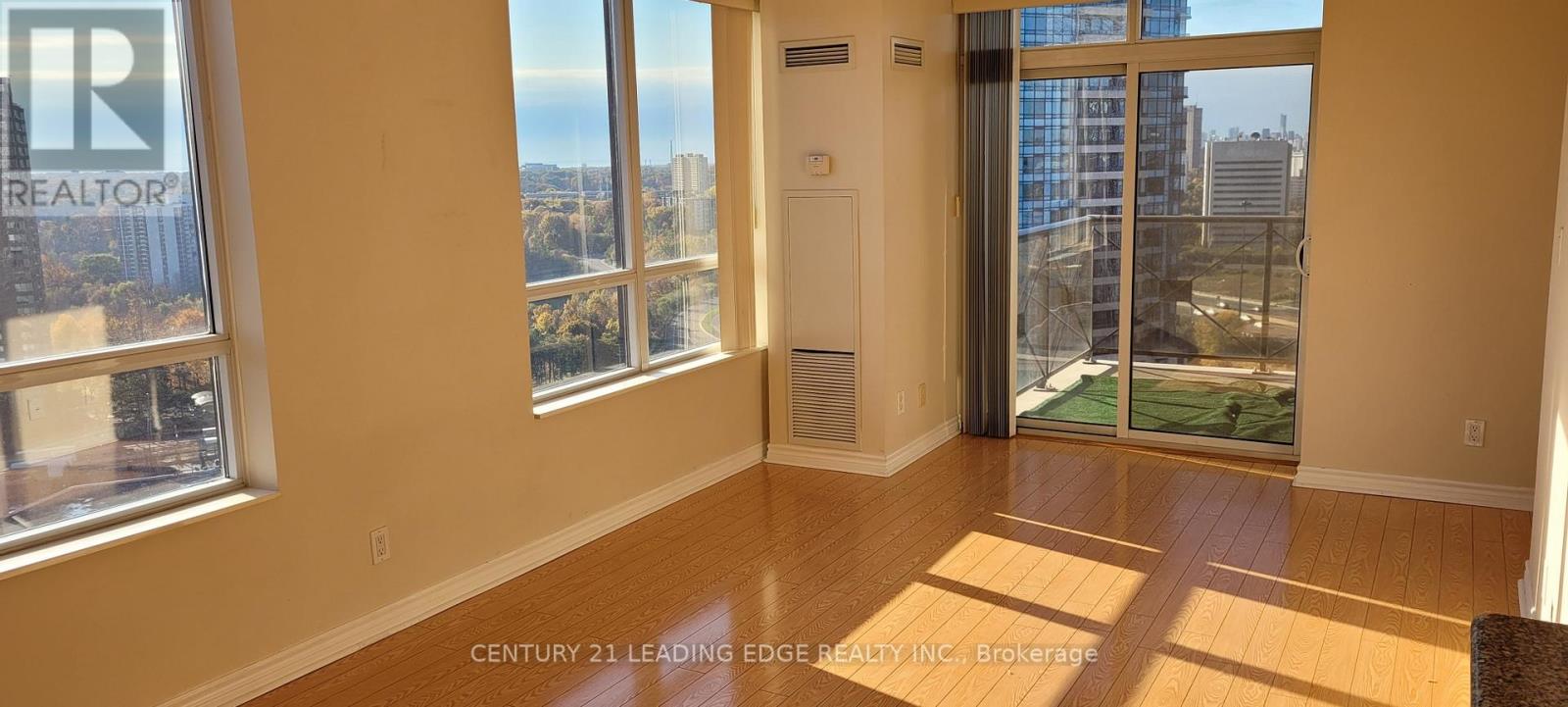 1803 - 135 Wynford Drive, Toronto, Ontario  M3C 0J4 - Photo 6 - C12509764