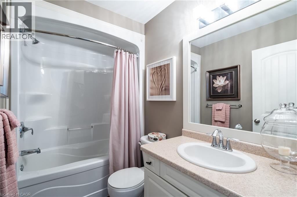 56 Videl Crescent N, St. Catharines, Ontario  L2W 0A3 - Photo 26 - 40785910