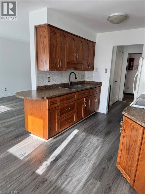 300 Traynor Avenue Unit# 4, Kitchener, Ontario N2C 2J1 - Photo 2 - 40784016