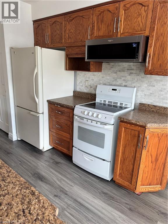 300 Traynor Avenue Unit# 4, Kitchener, Ontario N2C 2J1 - Photo 3 - 40784016