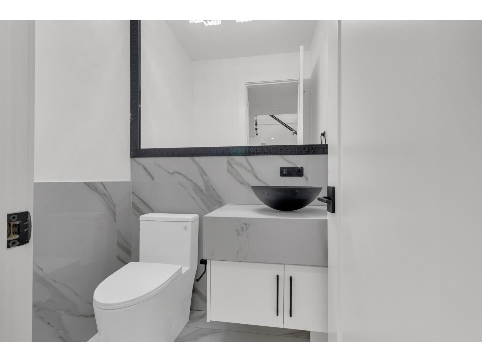 7020 205 Street, Langley, British Columbia  V2Y 1S9 - Photo 33 - R3064212