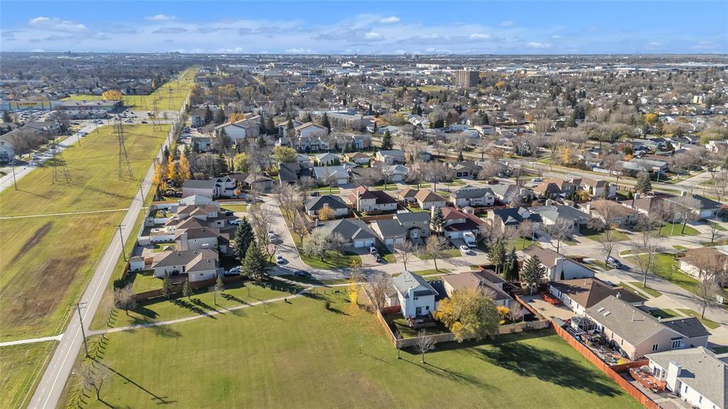 66 Stardust Crescent, Winnipeg, Manitoba  R2P 2H5 - Photo 29 - 202527877