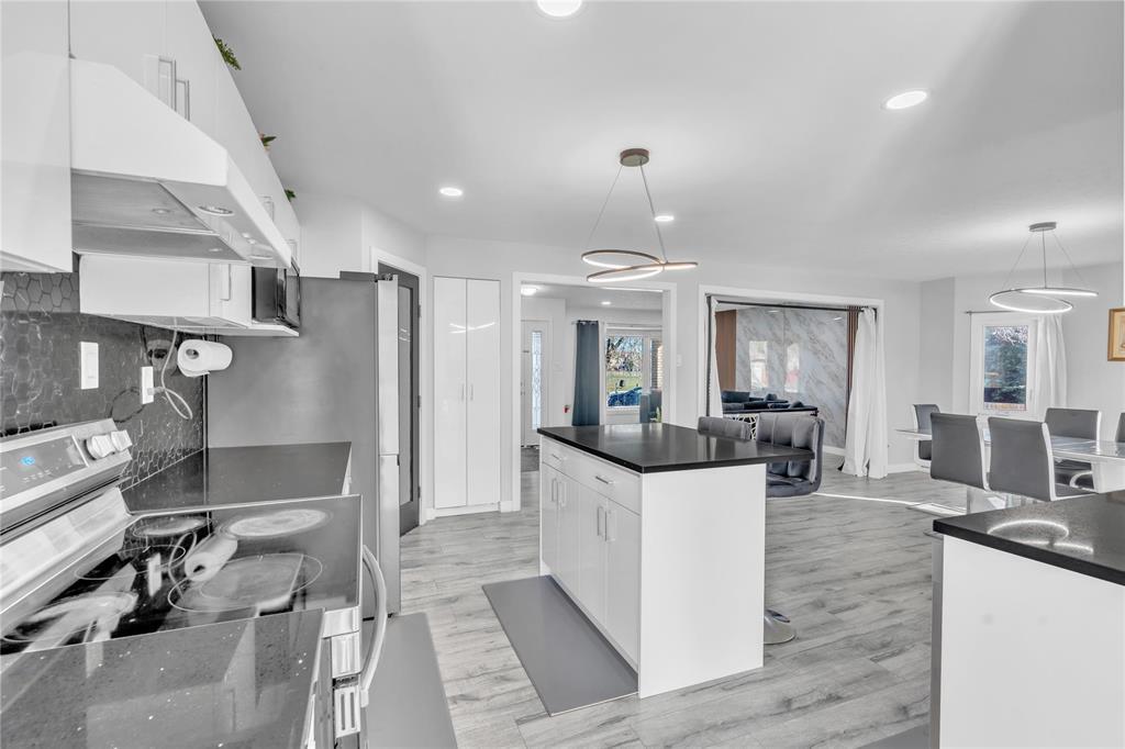 66 Stardust Crescent, Winnipeg, Manitoba  R2P 2H5 - Photo 7 - 202527877