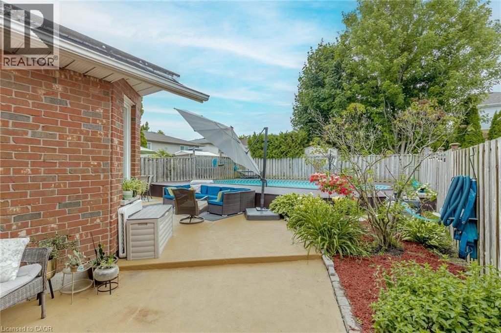 32 Vineberg Drive, Hamilton, Ontario  L9B 2P6 - Photo 40 - 40785457