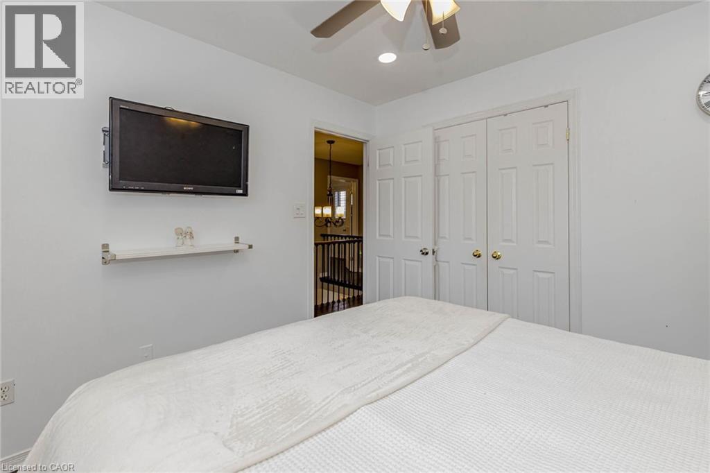 32 Vineberg Drive, Hamilton, Ontario  L9B 2P6 - Photo 27 - 40785457