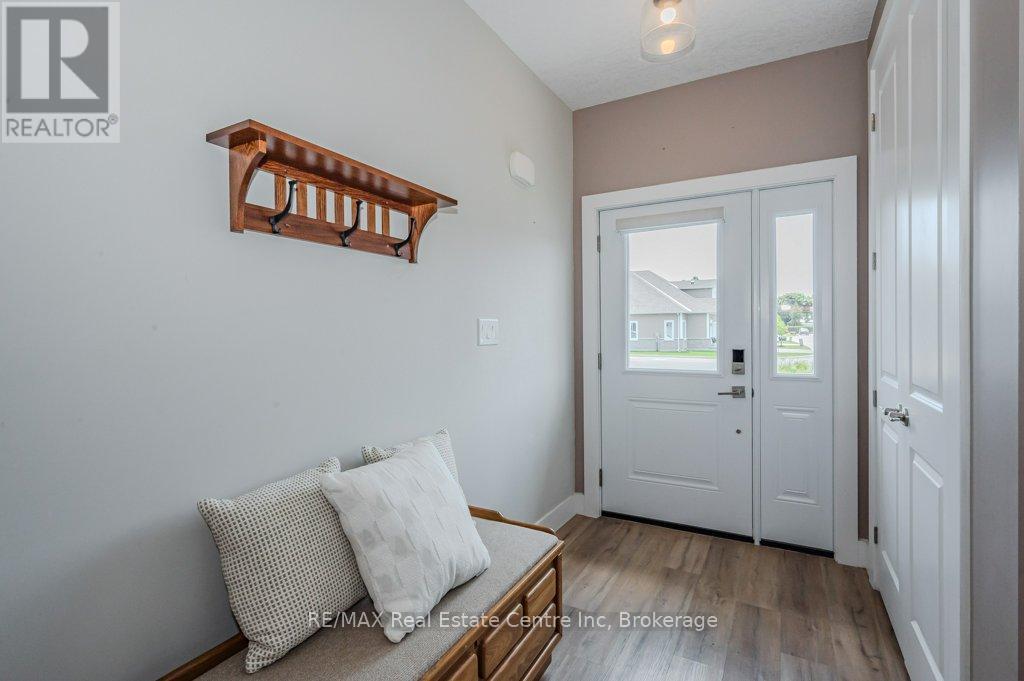 18 - 744 Nelson Street W, Norfolk (Port Dover), Ontario  N0A 1N0 - Photo 4 - X12512748