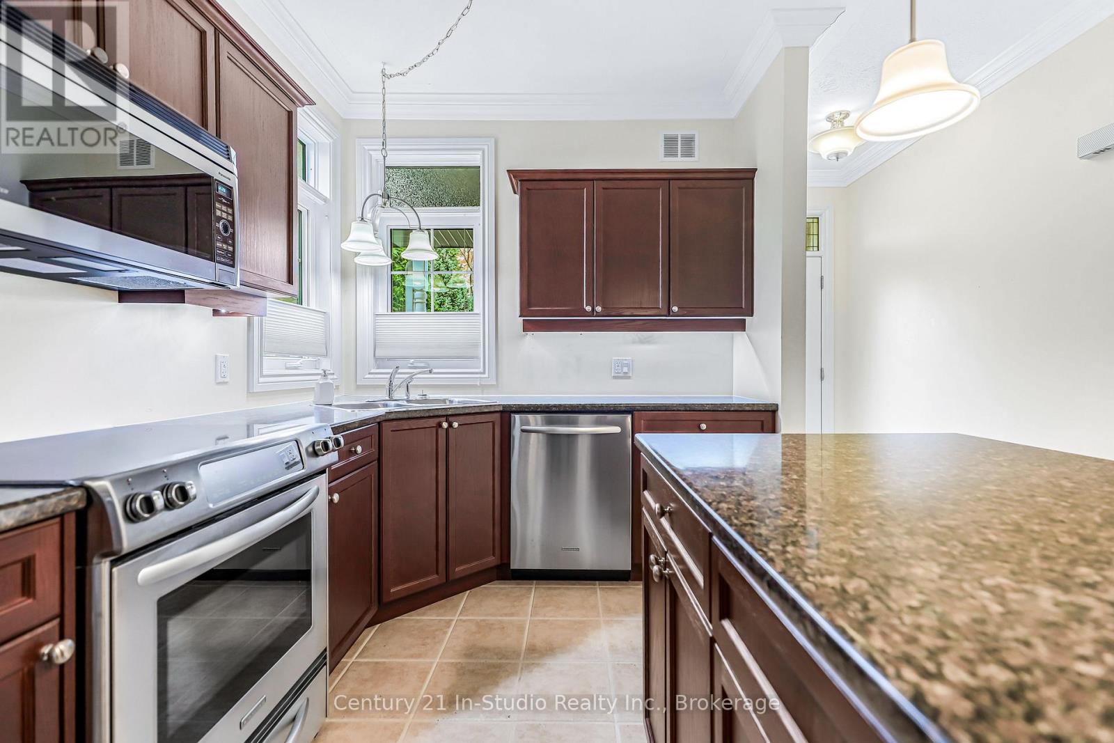 11 - 190 Morpeth Street, Saugeen Shores, Ontario  N0H 2L0 - Photo 12 - X12512752