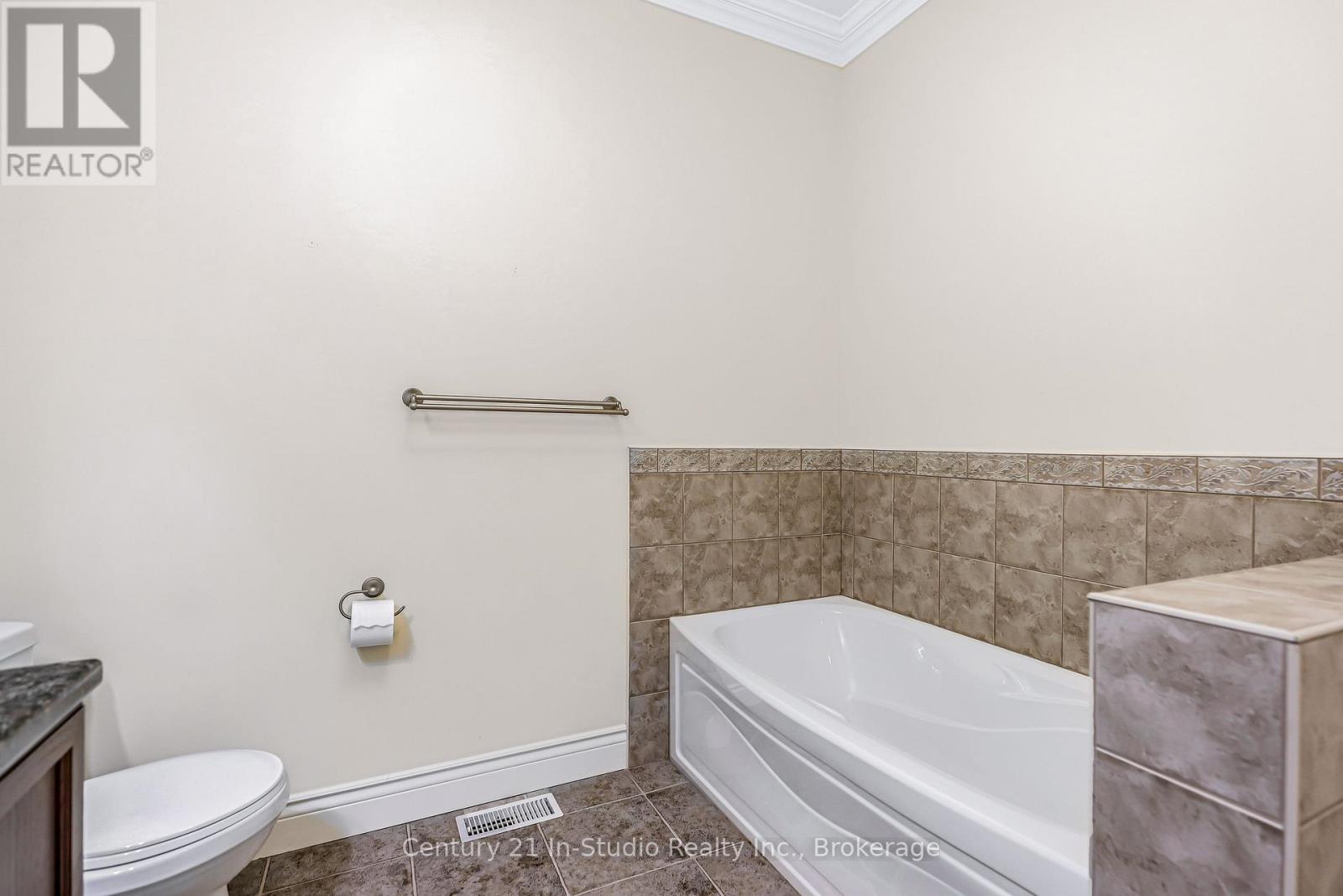 11 - 190 Morpeth Street, Saugeen Shores, Ontario  N0H 2L0 - Photo 24 - X12512752