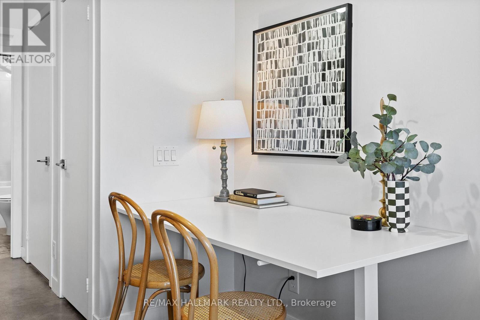 207 - 1239 Dundas Street W, Toronto, Ontario  M6J 1X6 - Photo 9 - C12512606