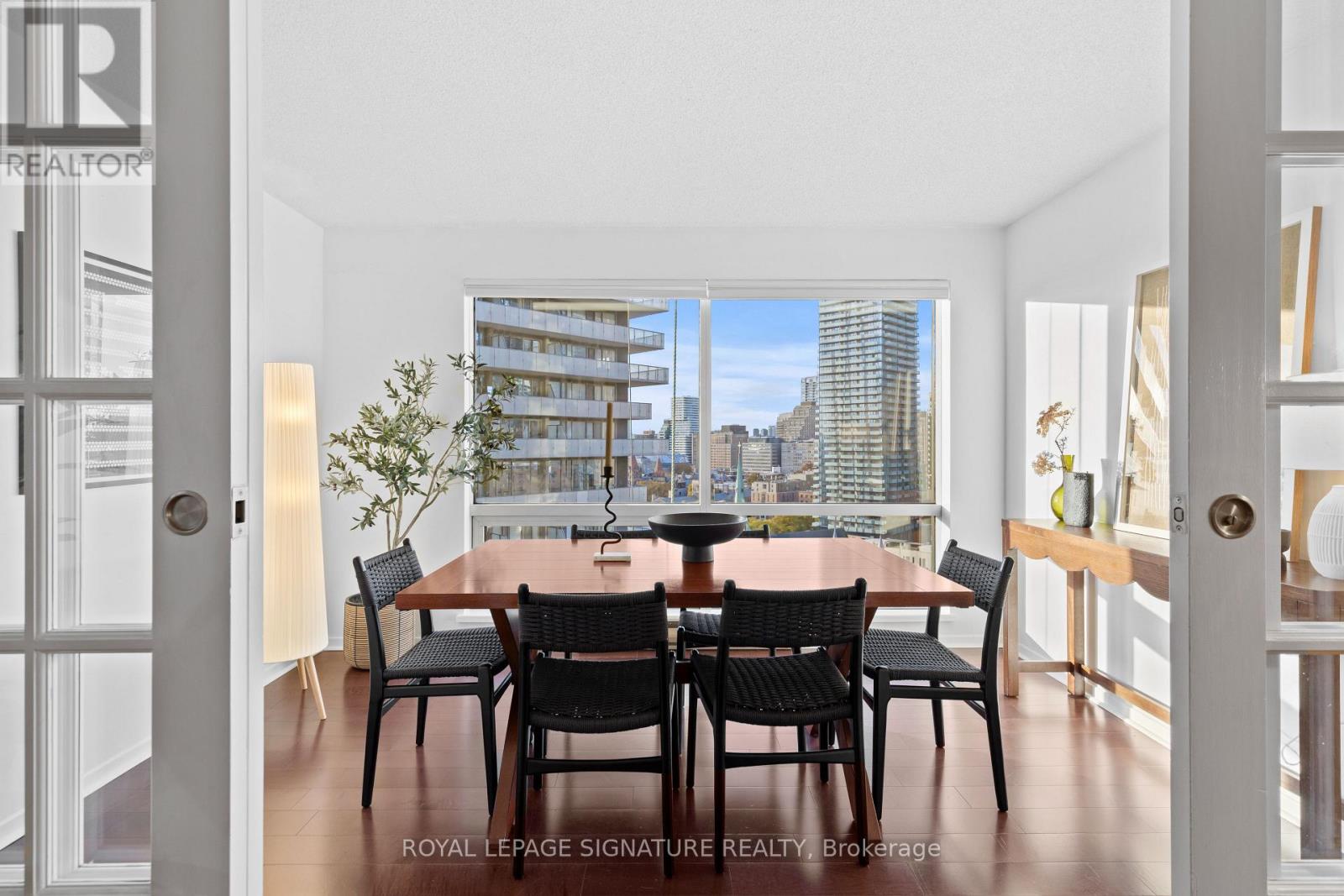 1815 - 1001 Bay Street, Toronto, Ontario  M5S 3A6 - Photo 12 - C12512676