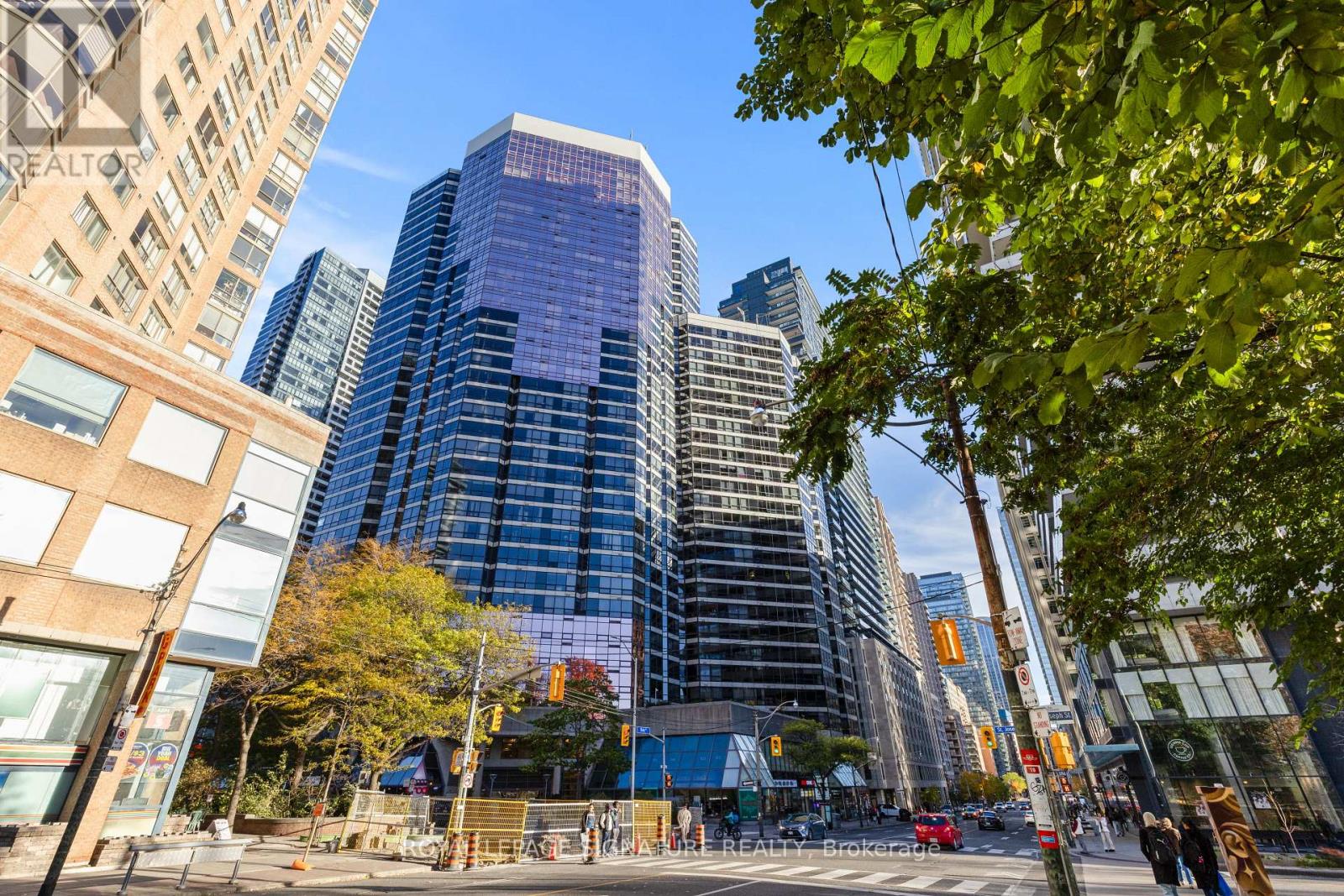 1815 - 1001 Bay Street, Toronto, Ontario  M5S 3A6 - Photo 32 - C12512676