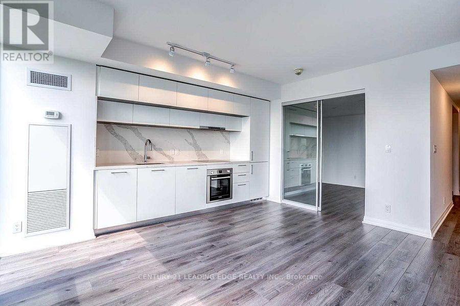 2111 - 99 Foxbar Road, Toronto, Ontario  M4V 0B2 - Photo 11 - C12512692