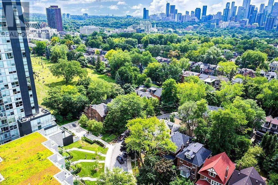 2111 - 99 Foxbar Road, Toronto, Ontario  M4V 0B2 - Photo 9 - C12512692