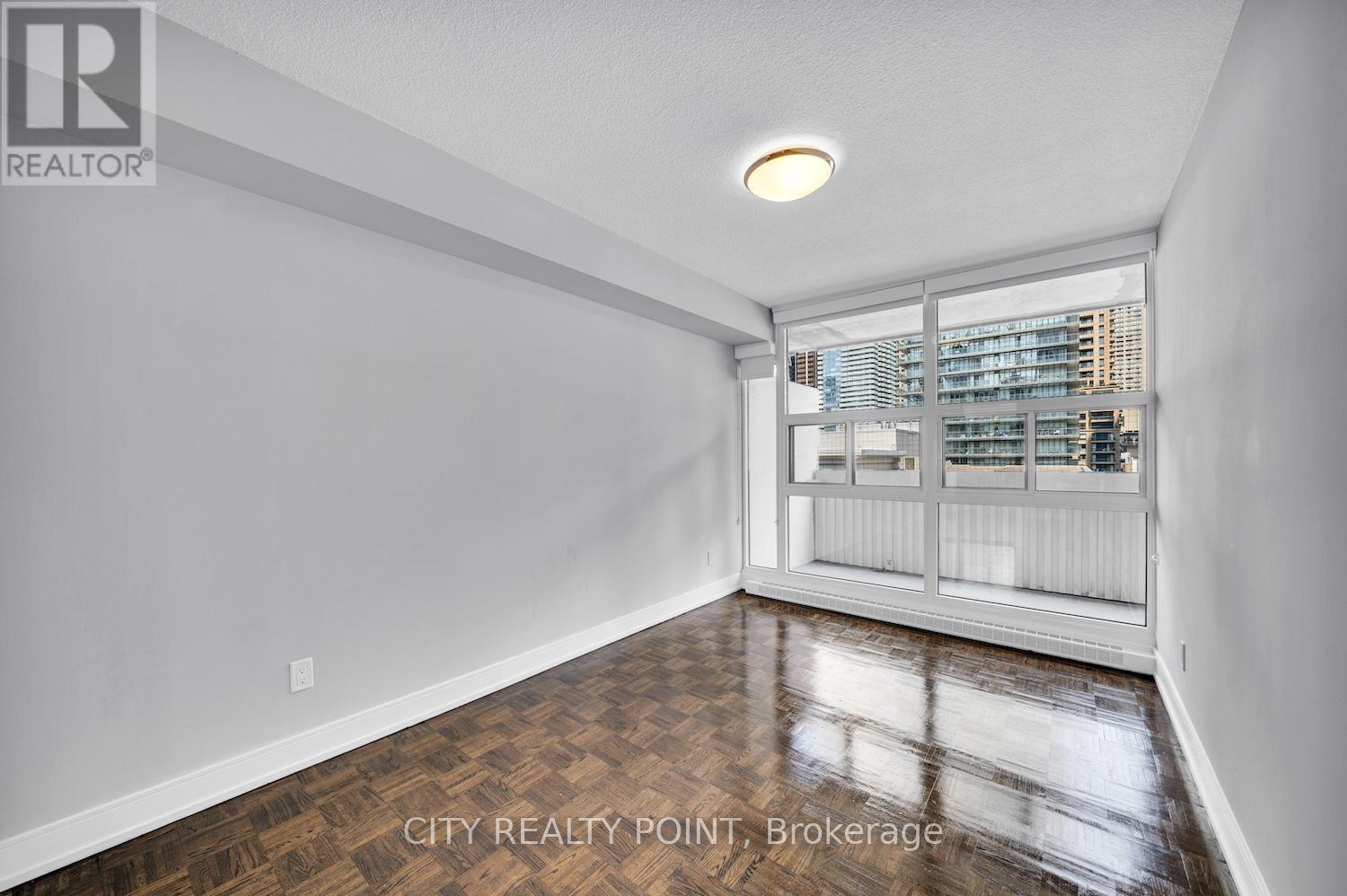 1008 - 33 Isabella Street, Toronto, Ontario  M4Y 2P7 - Photo 9 - C12512728