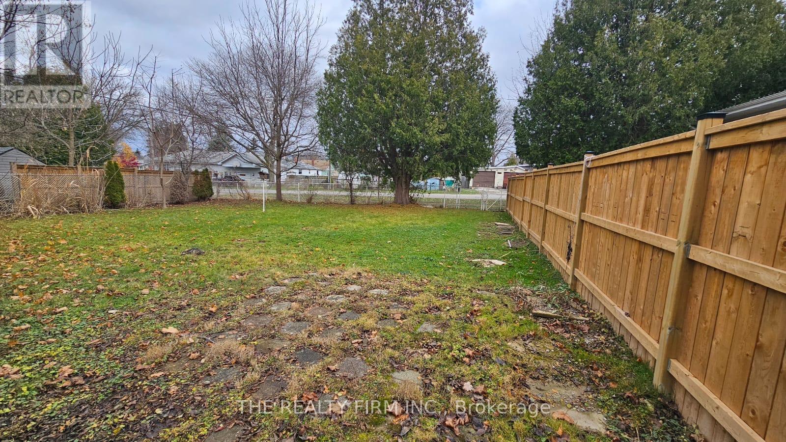 75 Highwood Avenue, London South, Ontario  N6J 1S1 - Photo 7 - X12512758