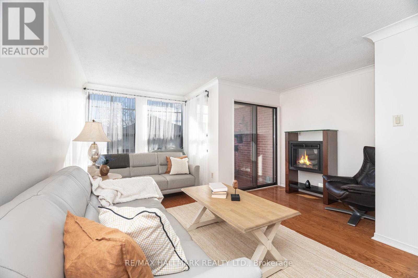 #10 - 2112 Queen Street E, Toronto, Ontario  M4E 1E2 - Photo 11 - E12512610