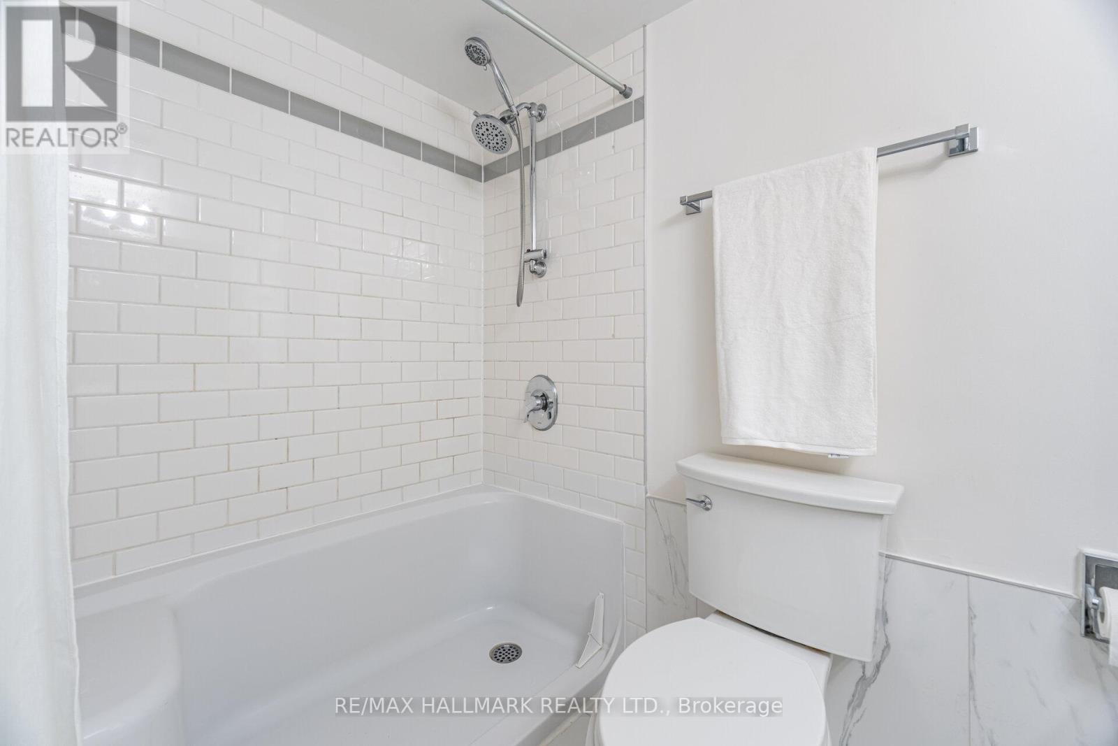 #10 - 2112 Queen Street E, Toronto, Ontario  M4E 1E2 - Photo 24 - E12512610