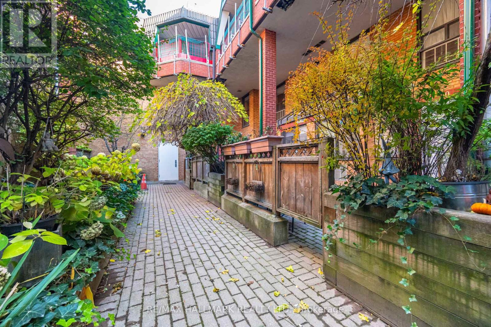 #10 - 2112 Queen Street E, Toronto, Ontario  M4E 1E2 - Photo 27 - E12512610