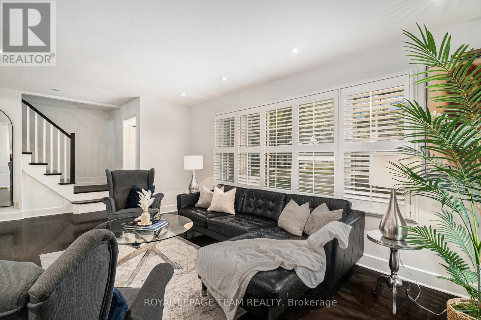 50 Kilbarry Crescent, Ottawa, Ontario  K1K 0H1 - Photo 6 - X12512750