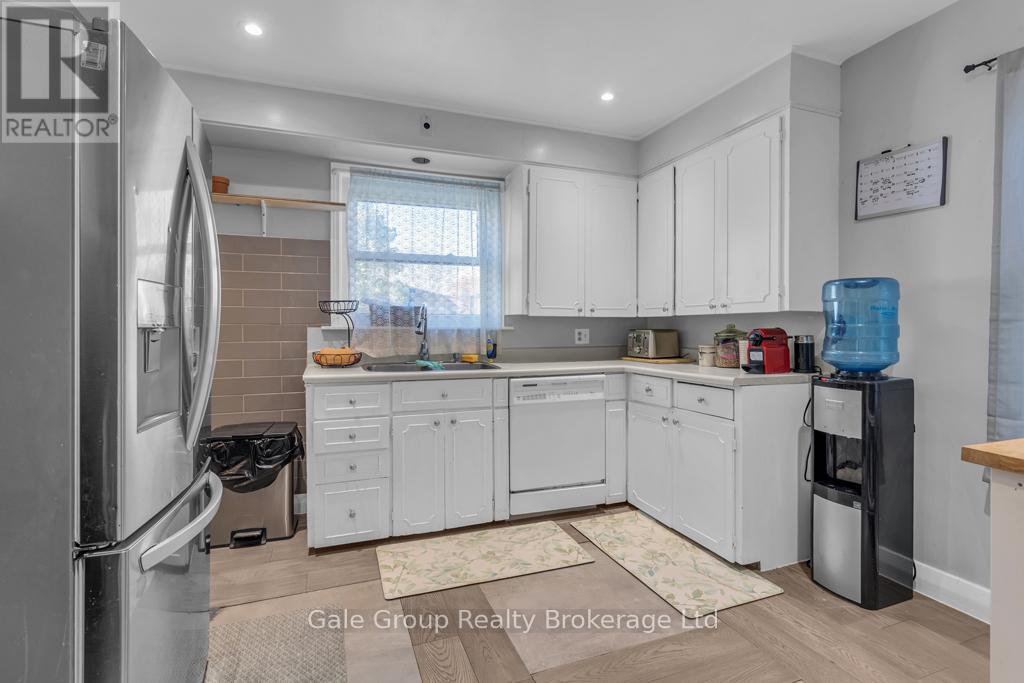 825 Maple Avenue, Woodstock, Ontario  N4S 2A5 - Photo 11 - X12512912