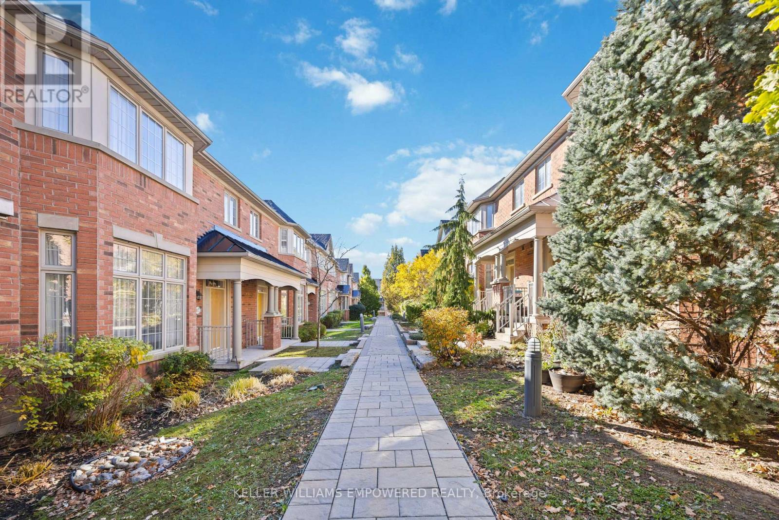 109 Legends Way, Markham, Ontario  L3R 6A6 - Photo 6 - N12512700