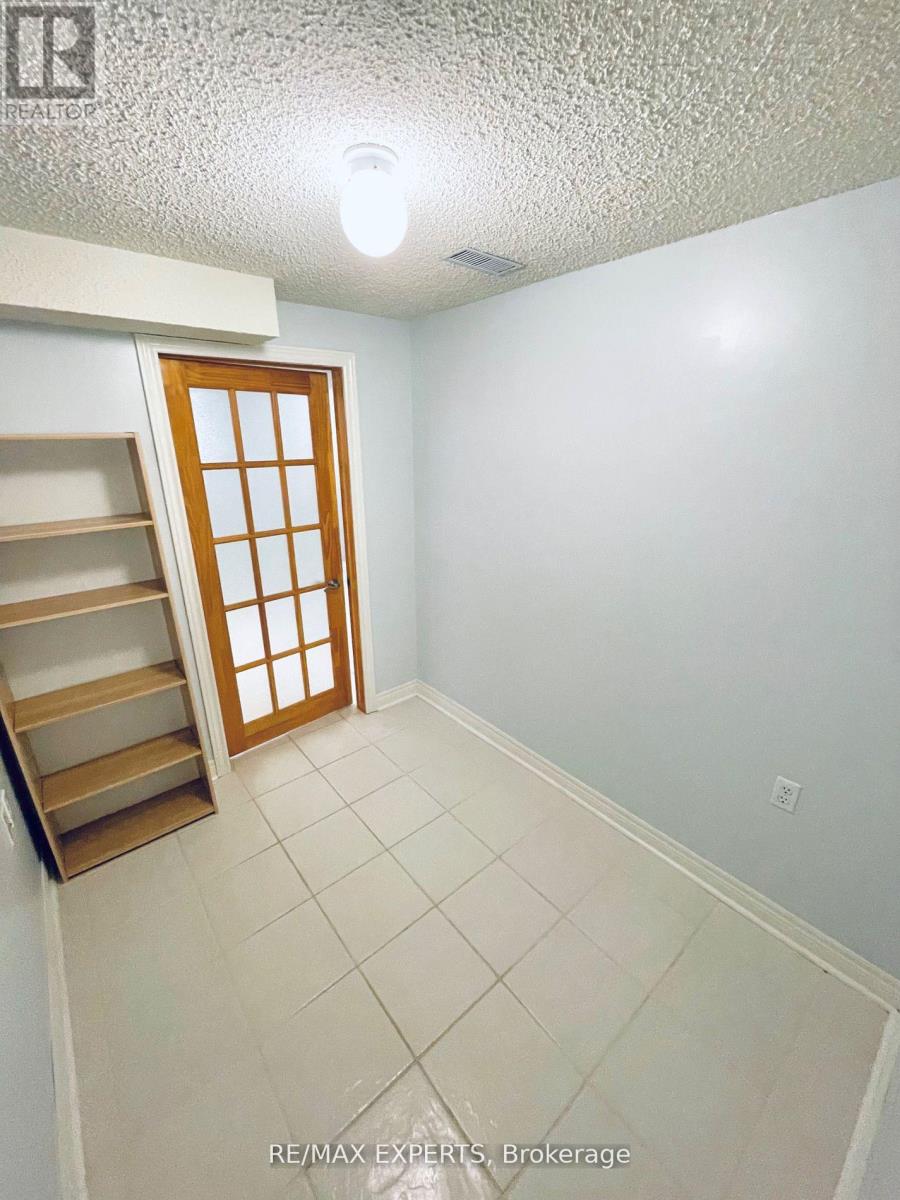 Bsmt - 12 Fonteselva Avenue, Vaughan, Ontario  L4H 2R9 - Photo 5 - N12512744