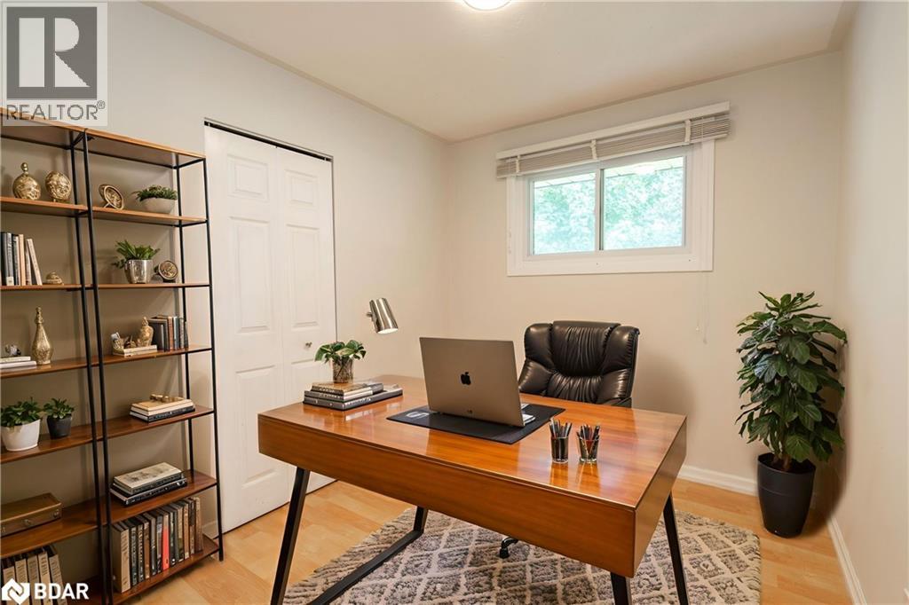 6 Walker Avenue, Orillia, Ontario  L3V 6G7 - Photo 8 - 40785964