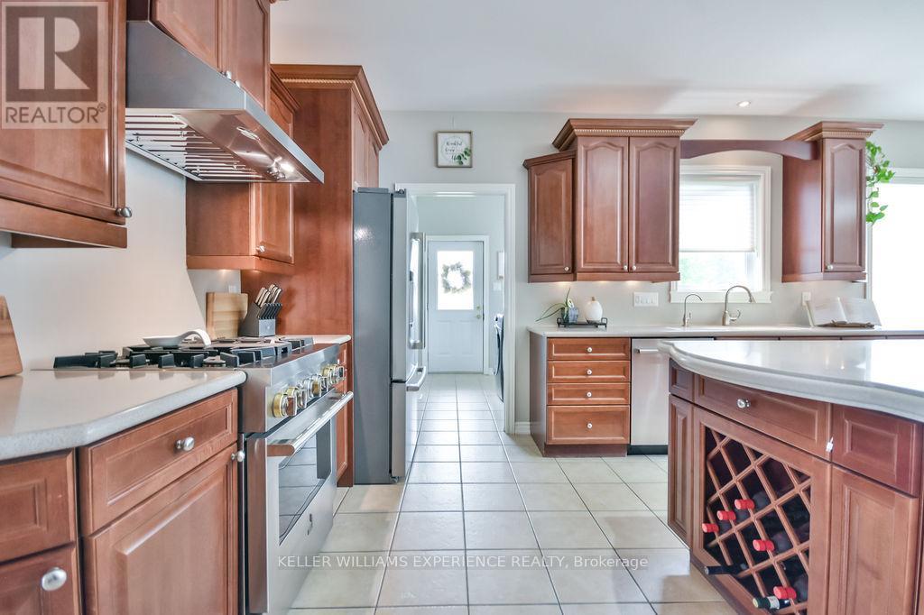 29 Basswood Circle, Oro-Medonte (Shanty Bay), Ontario  L0L 2L0 - Photo 13 - S12512654