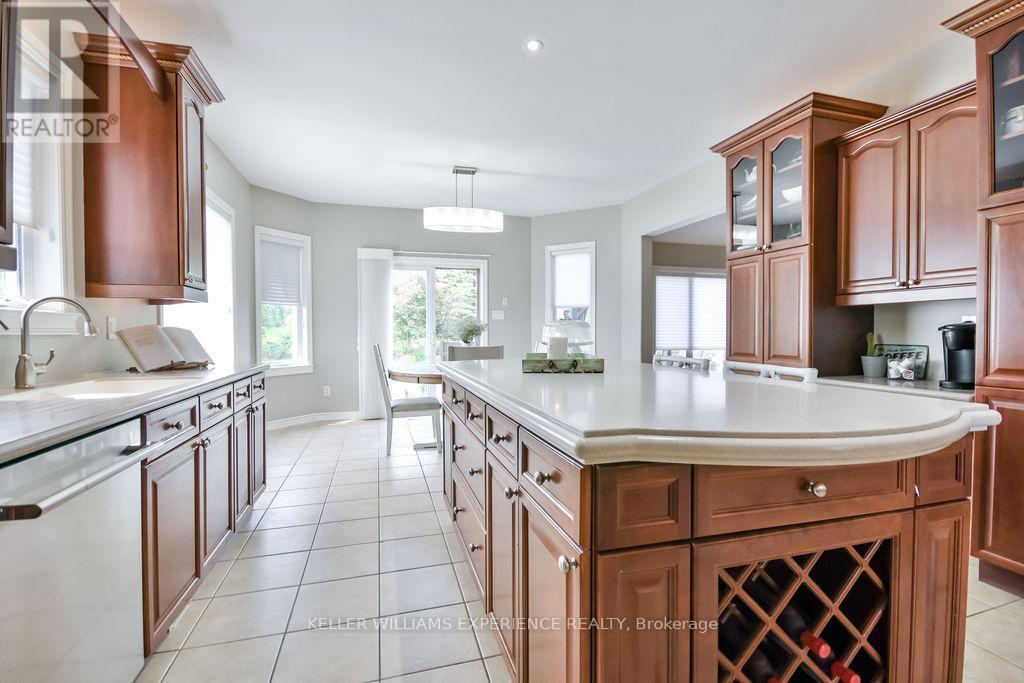 29 Basswood Circle, Oro-Medonte (Shanty Bay), Ontario  L0L 2L0 - Photo 14 - S12512654