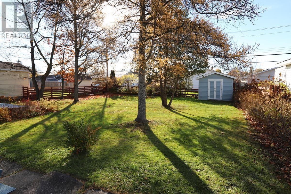 537 Placid Ave, Sault Ste. Marie, Ontario  P6B 3M4 - Photo 3 - SM253191