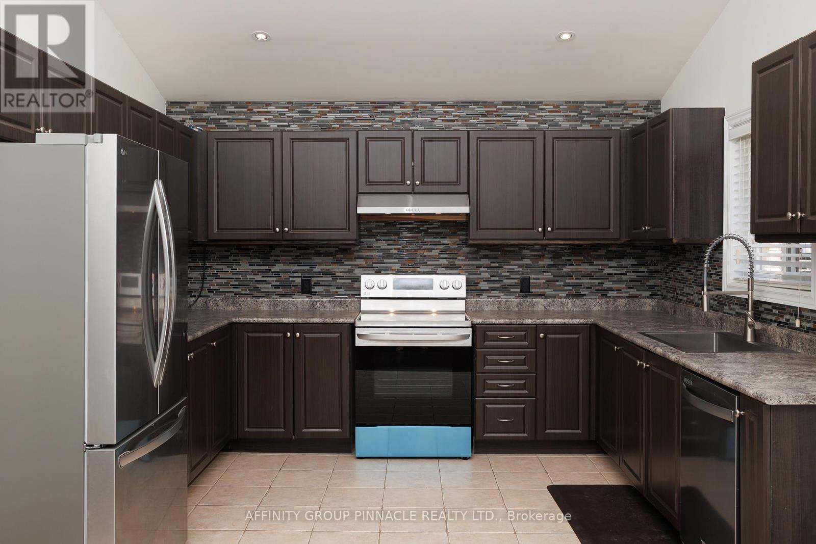 103 Cook Street, Kawartha Lakes, Ontario K9V 0K8 - Photo 20 - X12512822