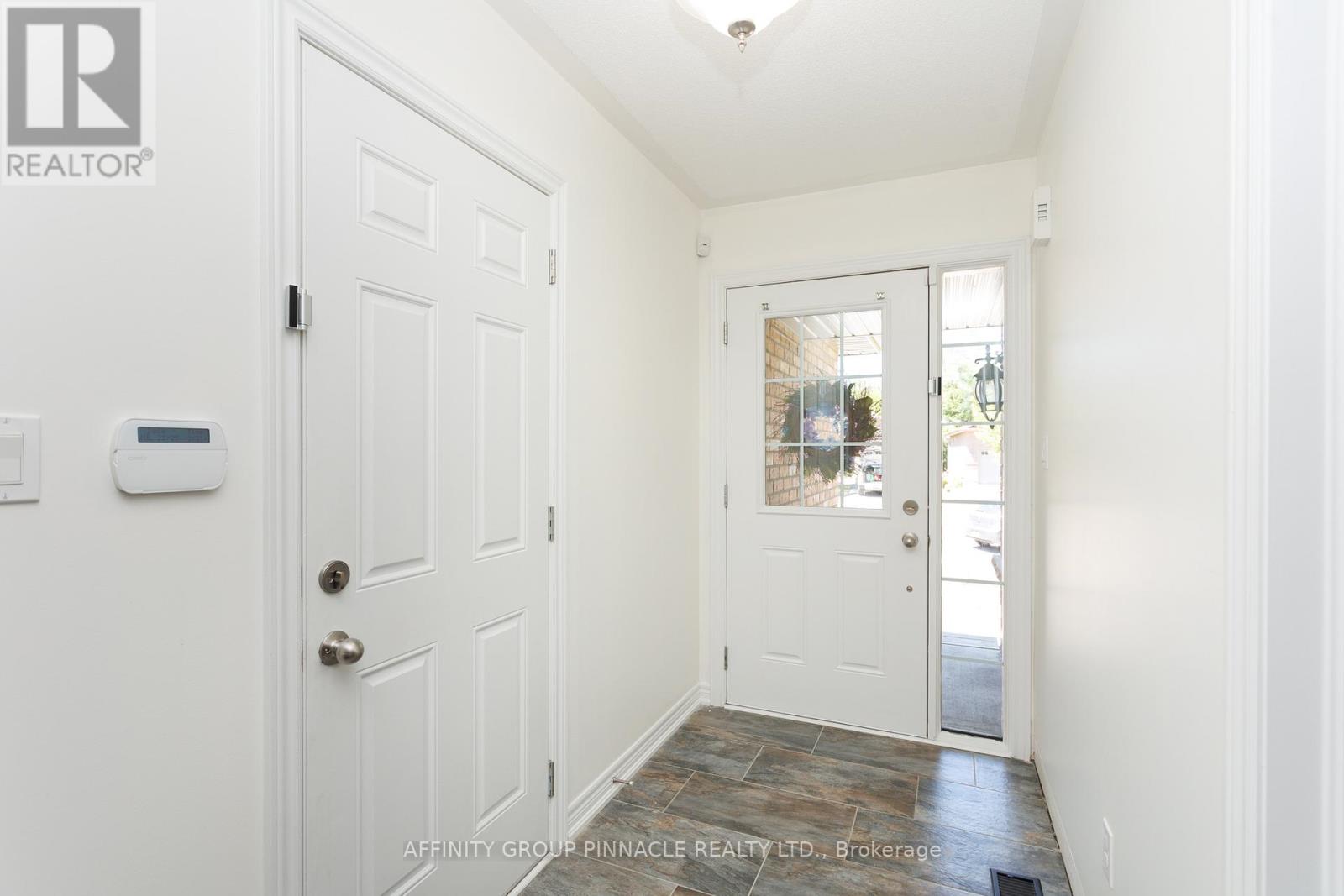 103 Cook Street, Kawartha Lakes, Ontario K9V 0K8 - Photo 9 - X12512822