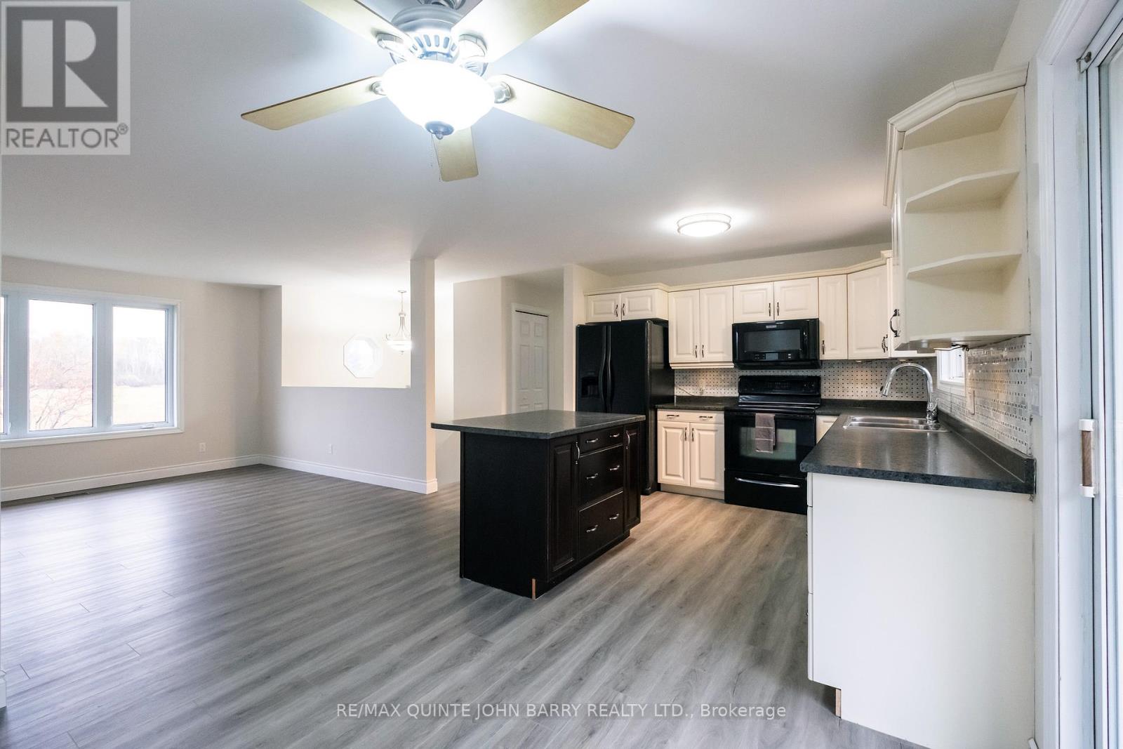 113 Barcovan Beach Road, Quinte West, Ontario K0K 1L0 - Photo 12 - X12512990