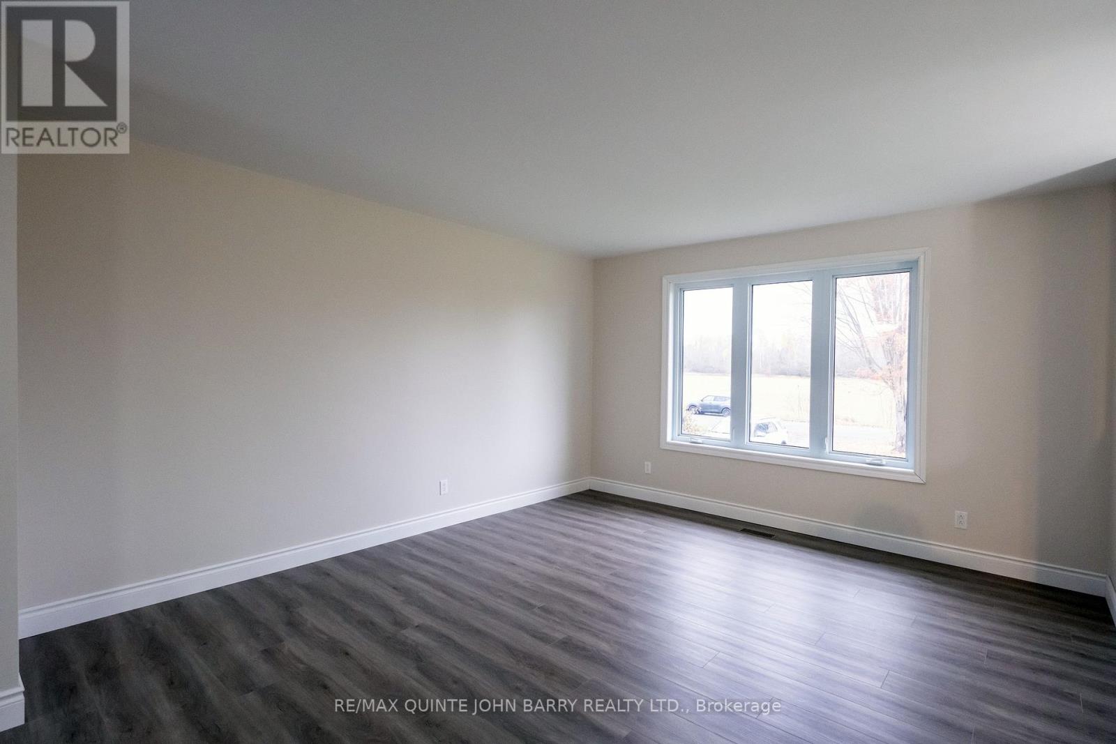 113 Barcovan Beach Road, Quinte West, Ontario K0K 1L0 - Photo 5 - X12512990