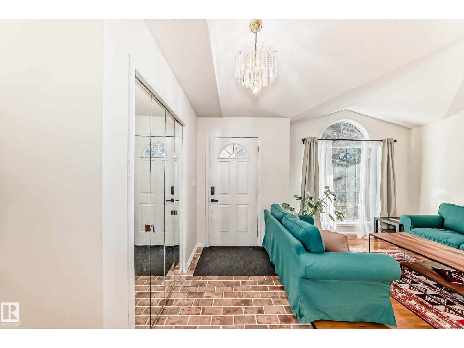 922 Burrows Cr Nw, Edmonton, Alberta  T6R 2L3 - Photo 6 - E4464756