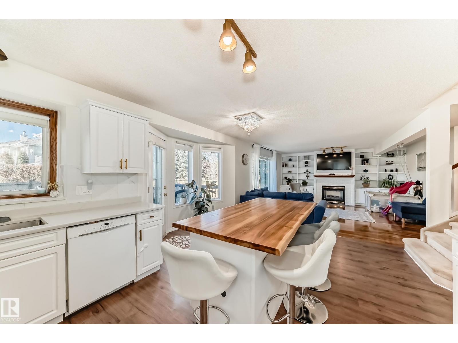 922 Burrows Cr Nw, Edmonton, Alberta  T6R 2L3 - Photo 12 - E4464756