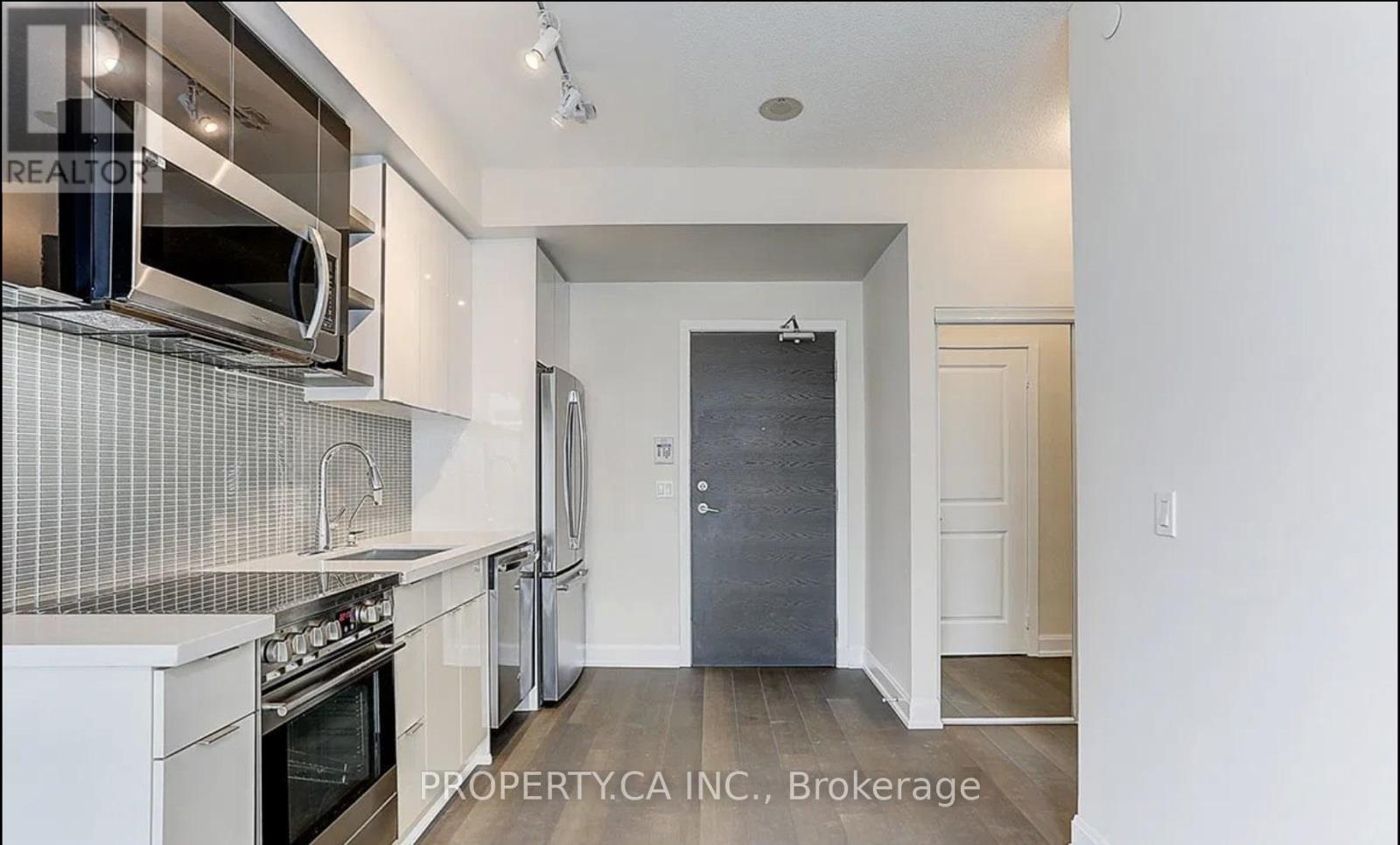 2805 - 33 Shore Breeze Drive, Toronto, Ontario  M8V 1A1 - Photo 5 - W12512616