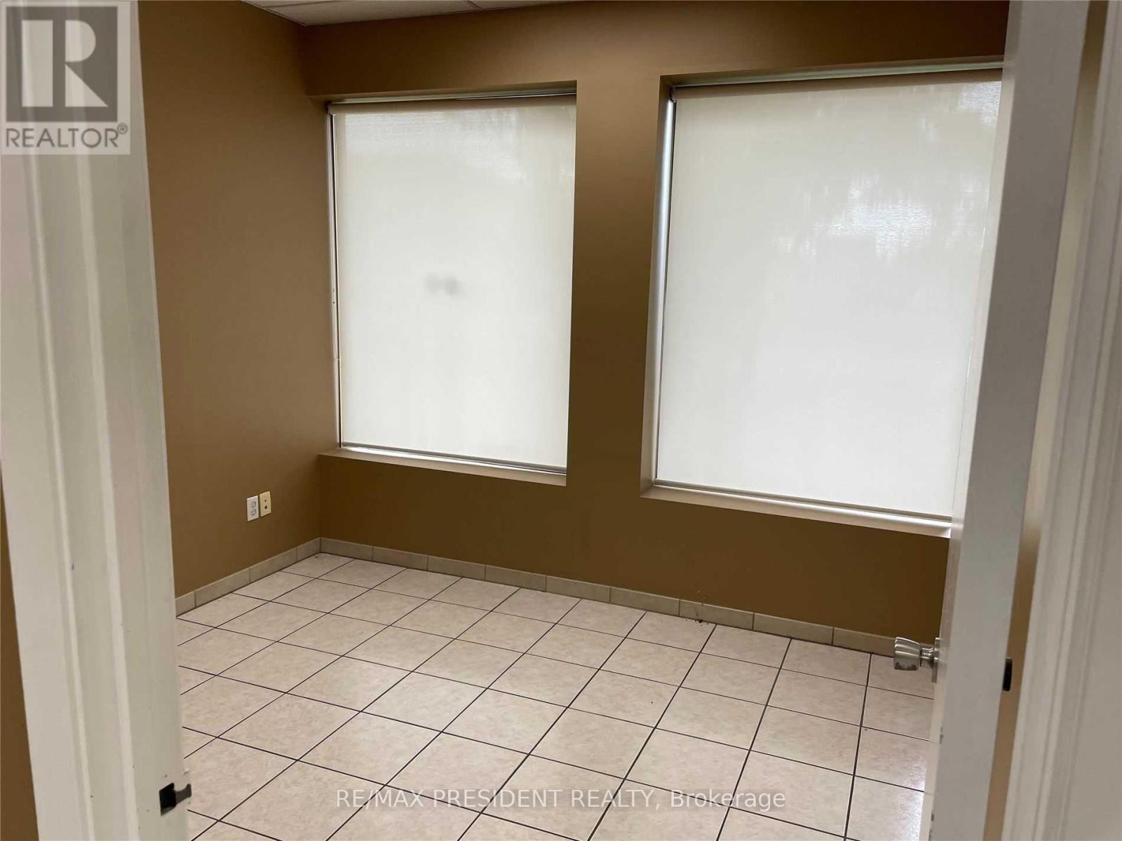 1c - 7175 Tranmere Drive, Mississauga, Ontario  L5S 1N4 - Photo 7 - W12512618