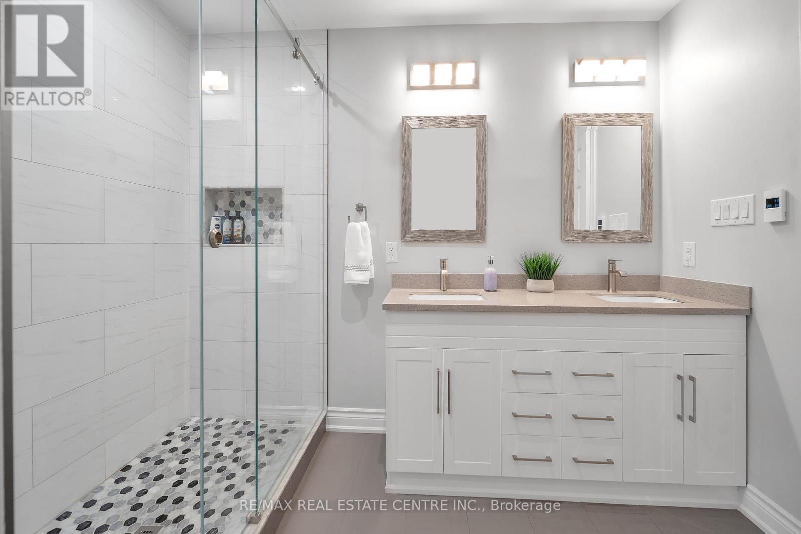 8438 Ninth Line, Halton Hills, Ontario  L0P 1K0 - Photo 21 - W12512630