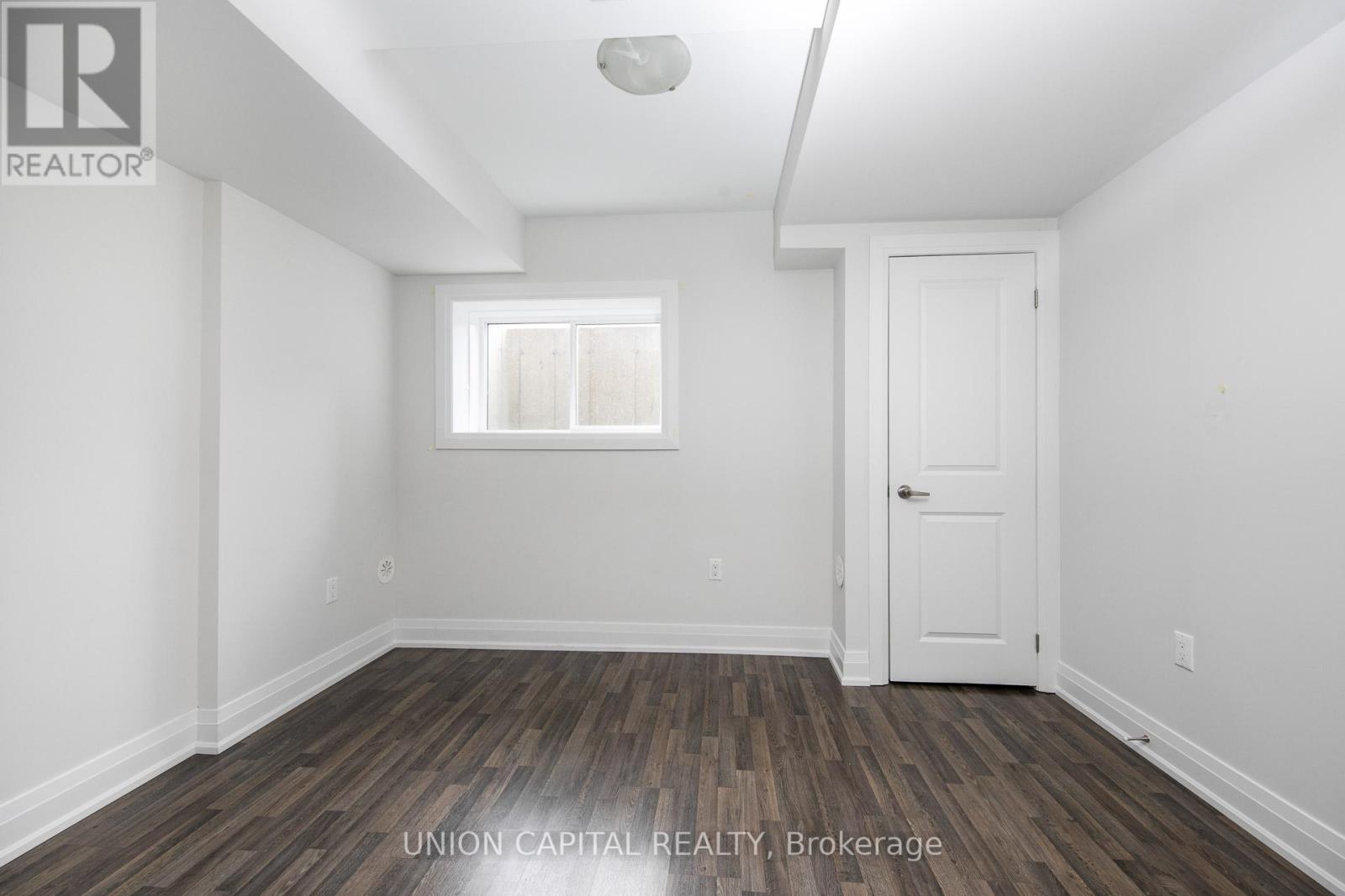 Main & Lower - 59 Creekbank Road, Toronto, Ontario  M6L 0A3 - Photo 9 - W12512642