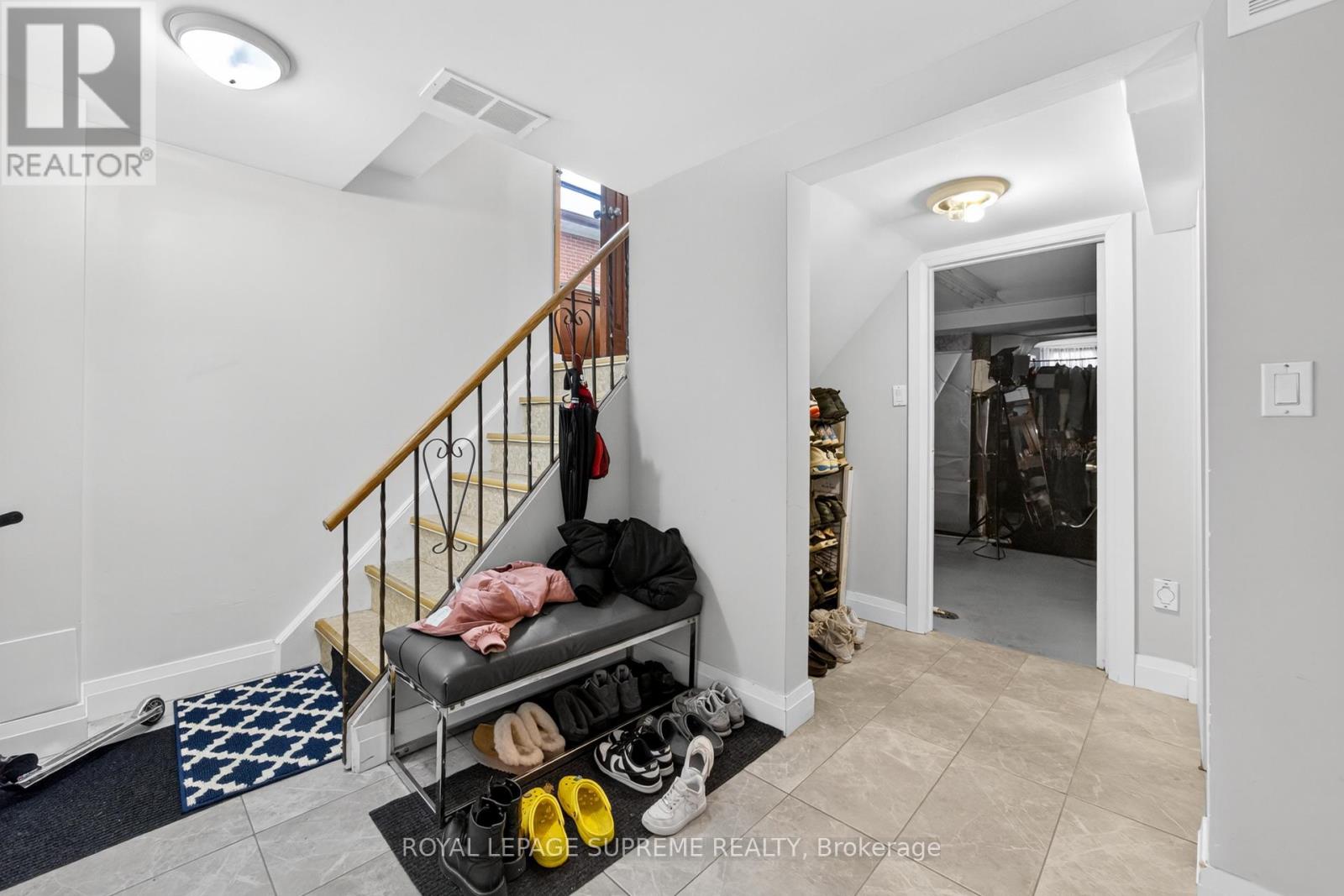 50 Wheelwright Crescent, Toronto, Ontario  M3N 1V3 - Photo 14 - W12512672