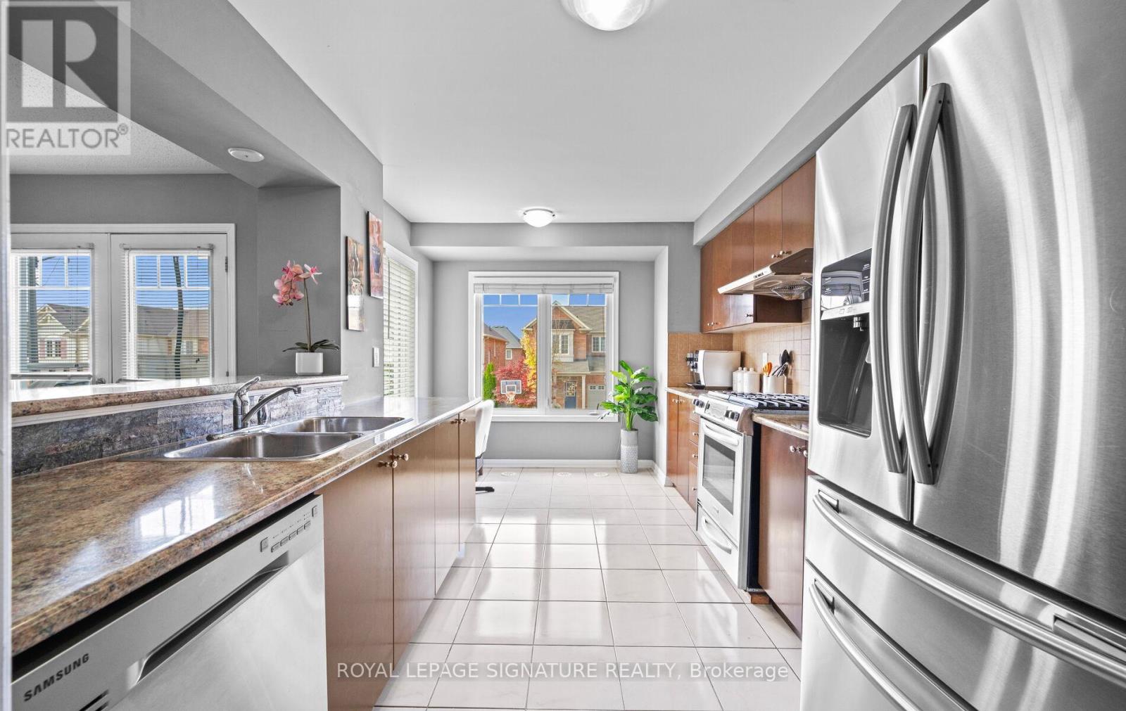 240 Mortimer Crescent, Milton, Ontario  L9T 8N7 - Photo 15 - W12512694