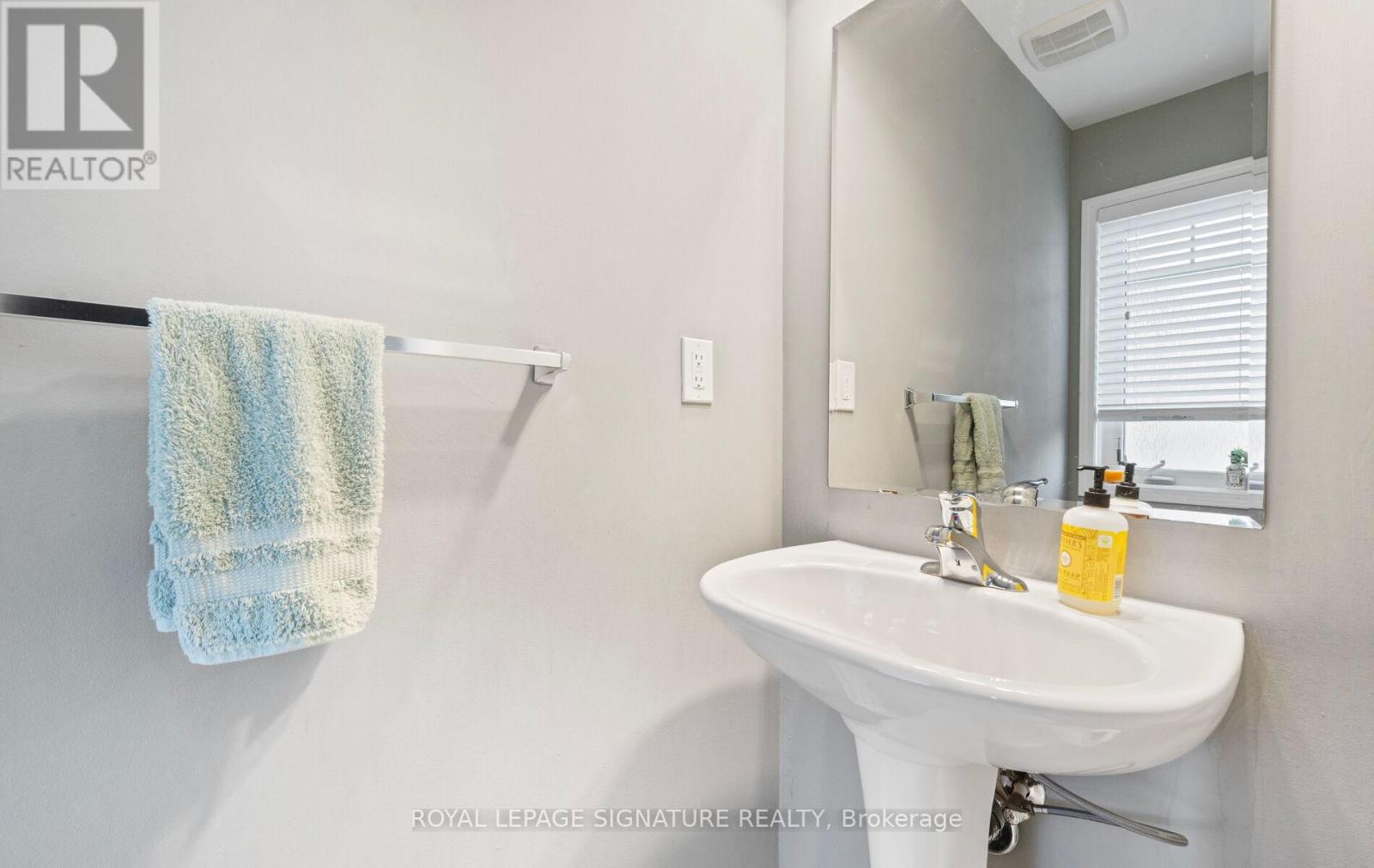 240 Mortimer Crescent, Milton, Ontario  L9T 8N7 - Photo 7 - W12512694